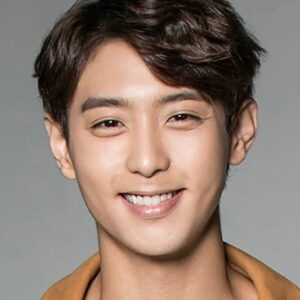 تصویر هنرمند Hyun Woo