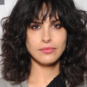 تصویر هنرمند Desiree Akhavan