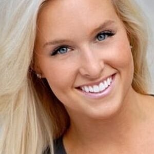 تصویر هنرمند Melanie Brown