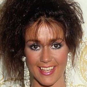 تصویر هنرمند Tawny Little