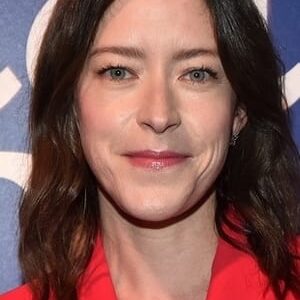 تصویر هنرمند Julia Hart