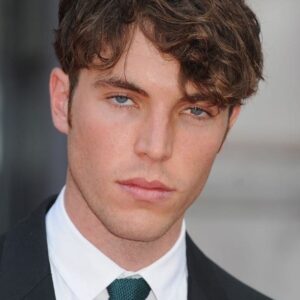 تصویر هنرمند Tom Hughes