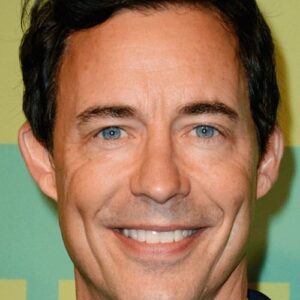 تصویر هنرمند Tom Cavanagh