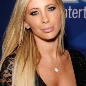 تصویر هنرمند Tasha Reign