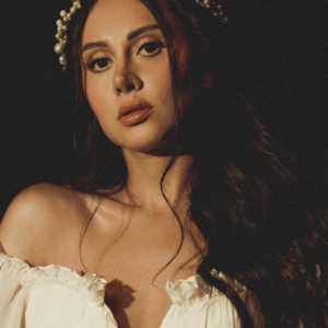 تصویر هنرمند Yasmine Raeis