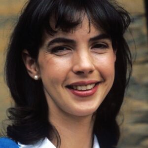 تصویر هنرمند Phoebe Nicholls