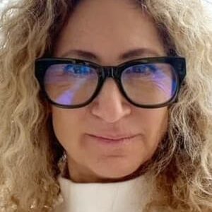 تصویر هنرمند Haley Sweet