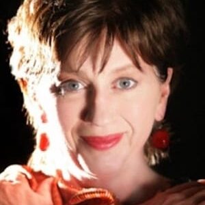 تصویر هنرمند Isobel Buchanan