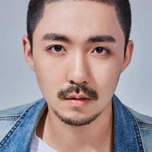 تصویر هنرمند Kim Dong-Kyu