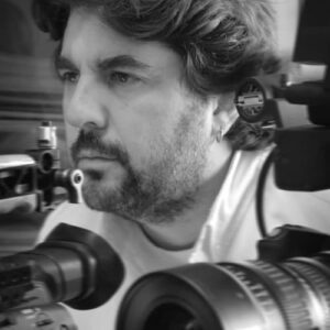 تصویر هنرمند Eduardo Flores Torres