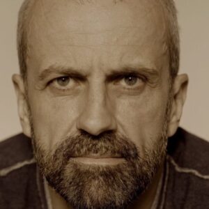 تصویر هنرمند Stephen Rennicks