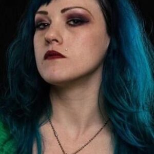 تصویر هنرمند Chloé Trueheart