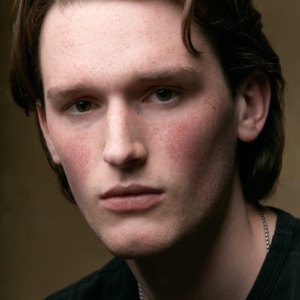 تصویر هنرمند James Melville