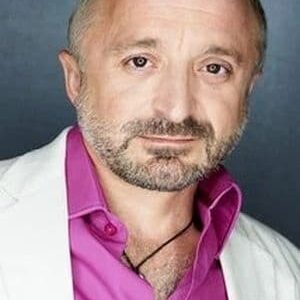 تصویر هنرمند Richard Howland