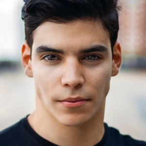 تصویر هنرمند Aaron Dominguez