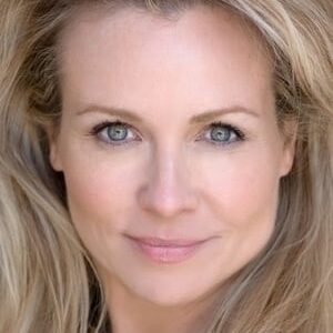 تصویر هنرمند Ines Laimins