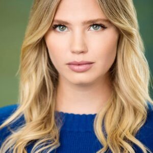 تصویر هنرمند Camille Cadarette