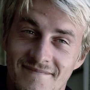 تصویر هنرمند Kirill Zotkin