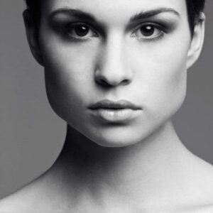 تصویر هنرمند Roxanne Fernandes