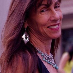 تصویر هنرمند Debra McGuire