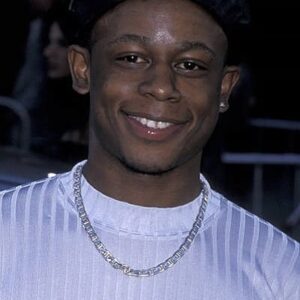 تصویر هنرمند T.J. Cross