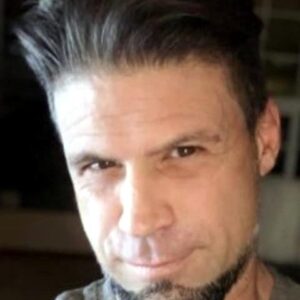 تصویر هنرمند Frank Peluso