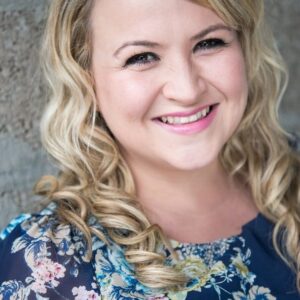 تصویر هنرمند Leah MacRae