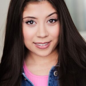 تصویر هنرمند Hannah Martinez-Crow