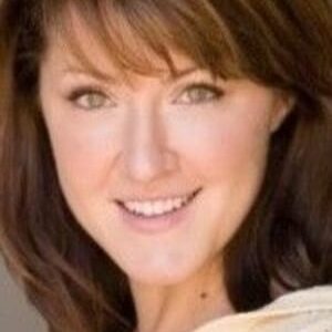 تصویر هنرمند Stephanie Waters