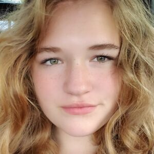 تصویر هنرمند Madeline Lupi