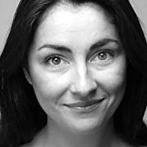 تصویر هنرمند Mary Moulds