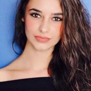 تصویر هنرمند Hira Koyuncuoğlu