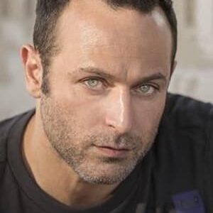 تصویر هنرمند Guri Weinberg