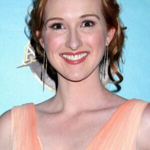 تصویر هنرمند Erin Mackey