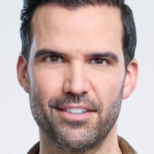 تصویر هنرمند Benjamin Ayres