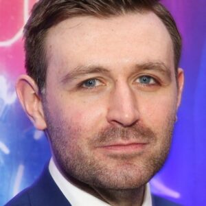 تصویر هنرمند James McArdle