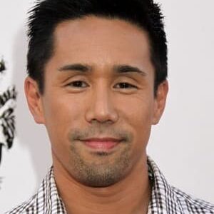 تصویر هنرمند Parry Shen