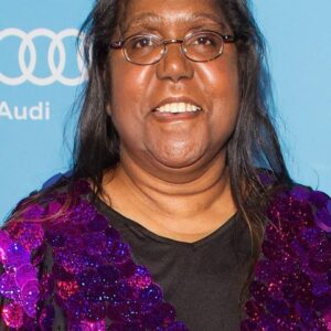 تصویر هنرمند Lillian Crombie