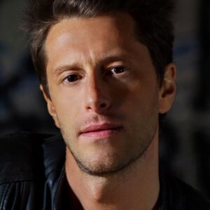 تصویر هنرمند Nathan Crooker