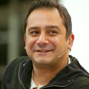 تصویر هنرمند Emrah Serbes