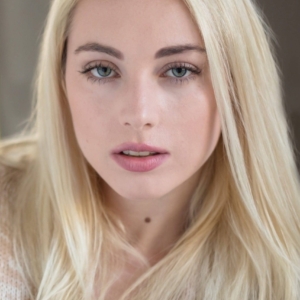 تصویر هنرمند Chelsea Mark