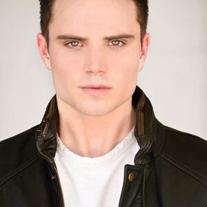 تصویر هنرمند Cameron Deane Stewart