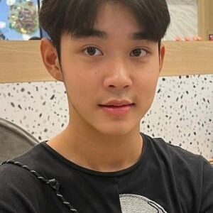 تصویر هنرمند Theeradech Rungreung