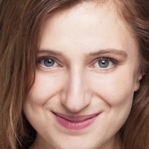 تصویر هنرمند Nezaket Erden