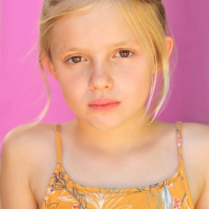 تصویر هنرمند Avery Tiiu Essex