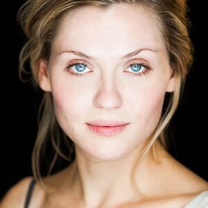 تصویر هنرمند Carolin Stoltz