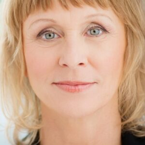 تصویر هنرمند June B. Wilde