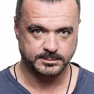 تصویر هنرمند Gerry Lynch