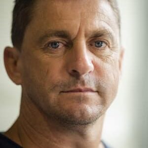 تصویر هنرمند Bradd Buckley