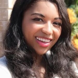 تصویر هنرمند Mica Burton